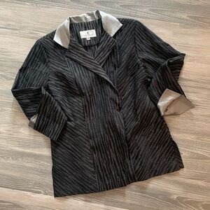 Emmelle black and grey blazer size small